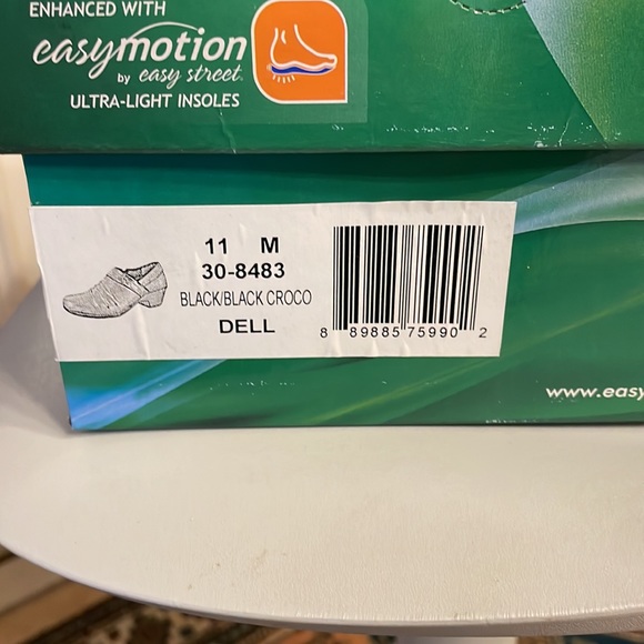 Black booties - Picture 3 of 3